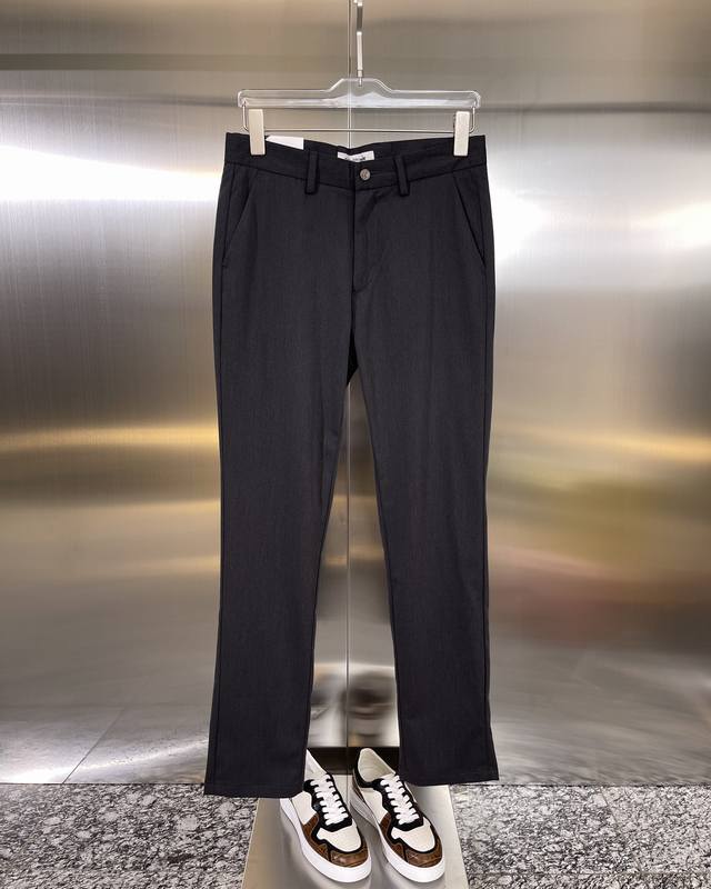 Thom Browne汤姆布姆 款式：男款薄款高端休闲裤西裤长裤men‘S Pants Size ：29 30 31 32 33 34 35 36 38 40