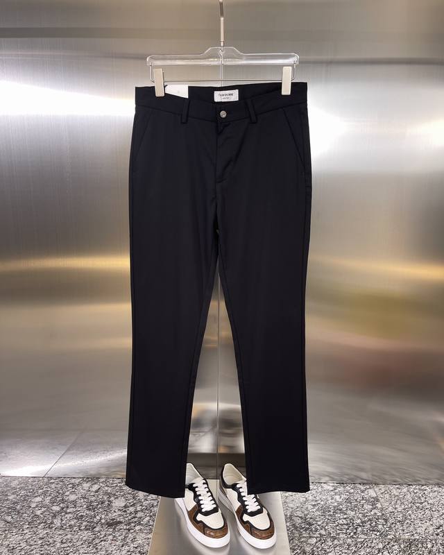 Thom Browne汤姆布姆 款式：男款薄款高端休闲裤西裤长裤men‘S Pants Size ：29 30 31 32 33 34 35 36 38 40 - 点击图像关闭