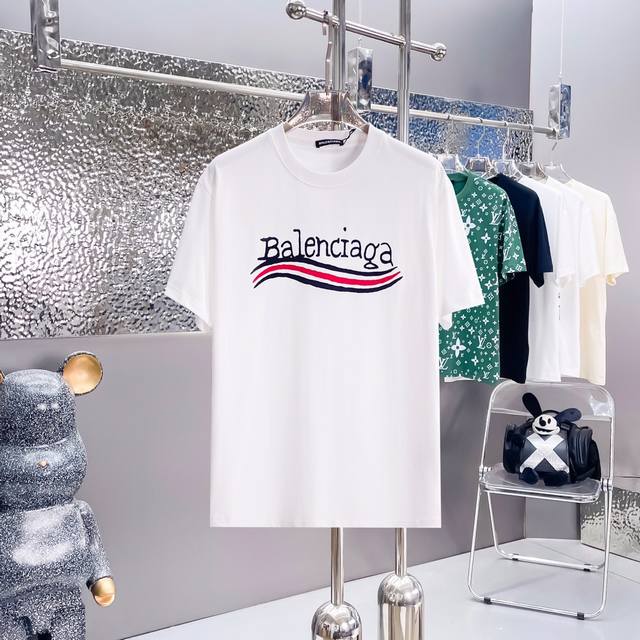 2024早春新款 顶级品质 区别通货 重磅推出260克高密度短袖 Balenciaga 巴黎世家 走秀款 个性印花 男女同款 采用进口定制定染面料上身保暖密度强