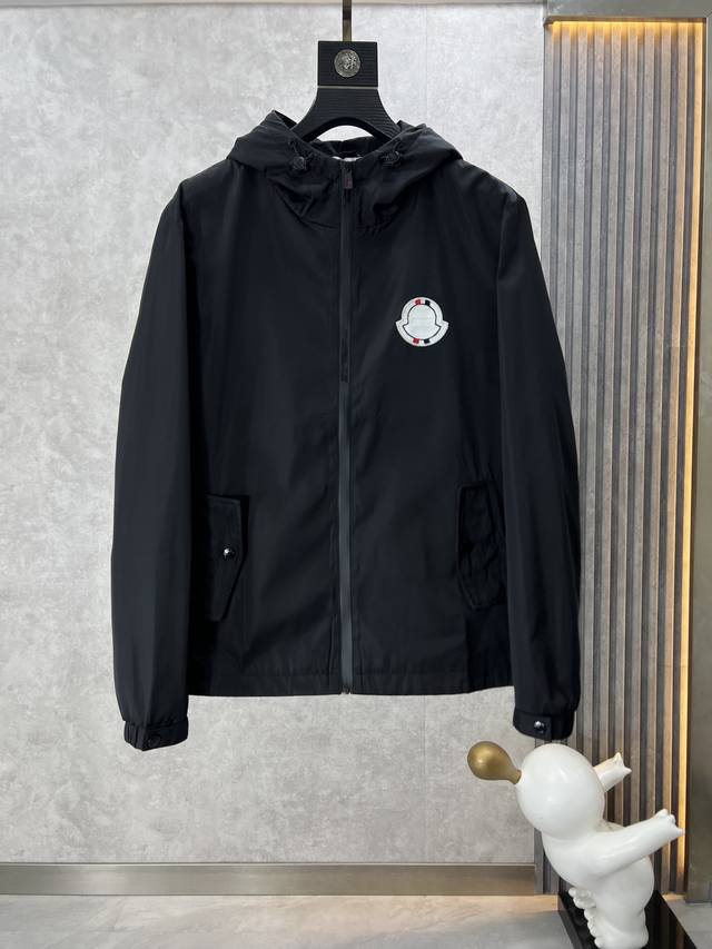 Moncler 蒙口 官网同款，三标齐全，提前发售 2024Ss开春新款男士夹克外套，双面穿原单三标齐全高端版本 专柜定制面料 透气舒适度高，细节无可挑剔，品牌