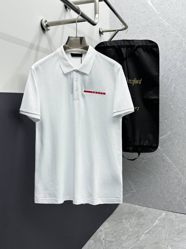 Prada2024Ss夏季新款 Logo男士翻领polo衫！经典商务男款，高端男装的天花板级别的商务男款！简约时尚大气不失优雅，单穿内搭体面过人，品质控 细节控