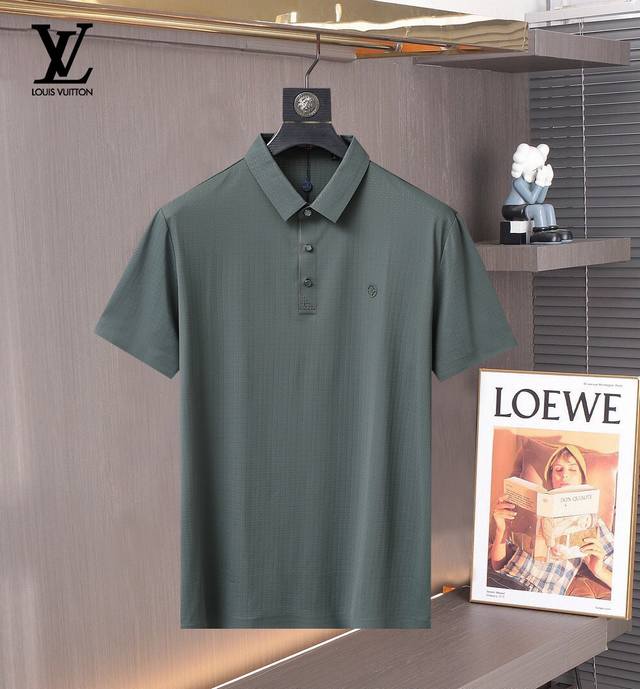 Lv 高端商务 白领 单位人士必入单品！ 无痕压胶冰丝休闲商务短袖polo，科技面料，冰丝无痕，体感非常棒，手感顺滑质感很棒！弹性好，无任何束缚感，面料自带透气 - 点击图像关闭