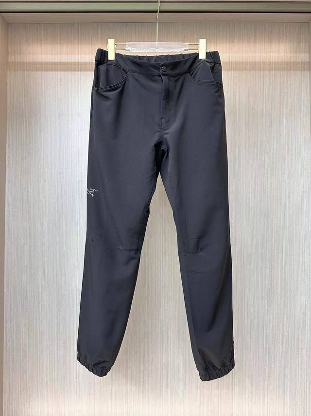 始祖鸟 Arc'Teryx System_Eislen Cargo软壳束脚裤 户外 休闲 登山 这款kestros裤子，其具有攀岩性能，也适合日常穿着。 For