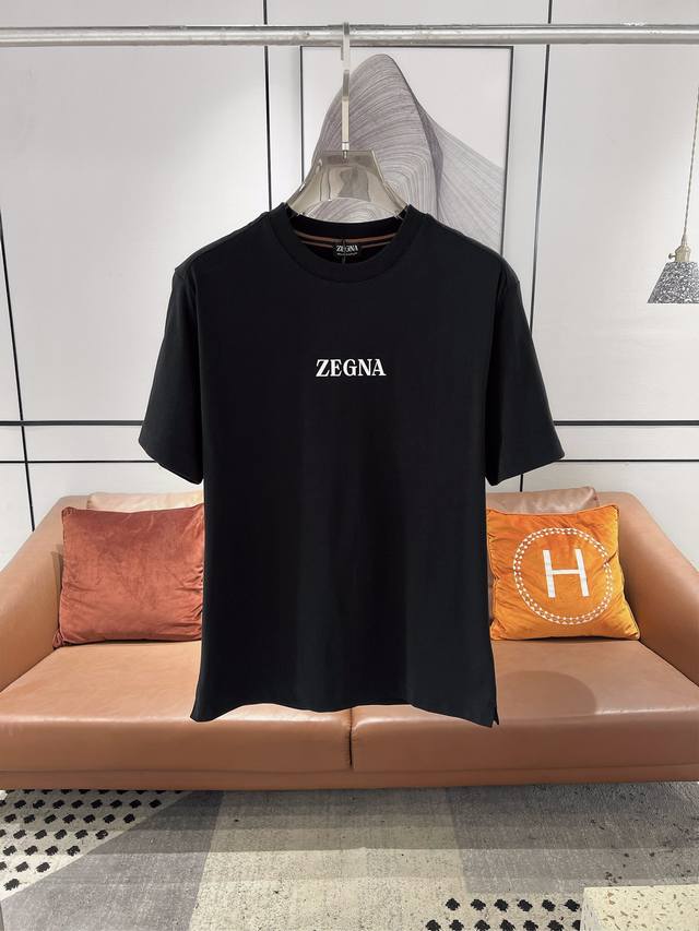 Zegna 杰尼亚 2024Ss春夏新品时尚圆领短袖，高级定制百搭款式 立体压胶logo 更有实用感 任何人都可以轻松驾驭 面料全订制工艺 奢华品牌元素logo