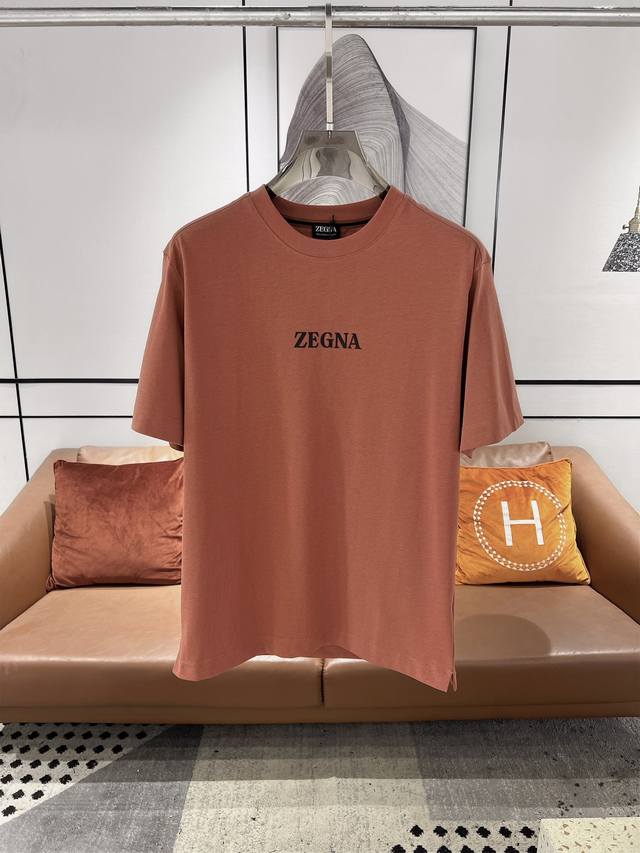 Zegna 杰尼亚 2024Ss春夏新品时尚圆领短袖，高级定制百搭款式 立体压胶logo 更有实用感 任何人都可以轻松驾驭 面料全订制工艺 奢华品牌元素logo