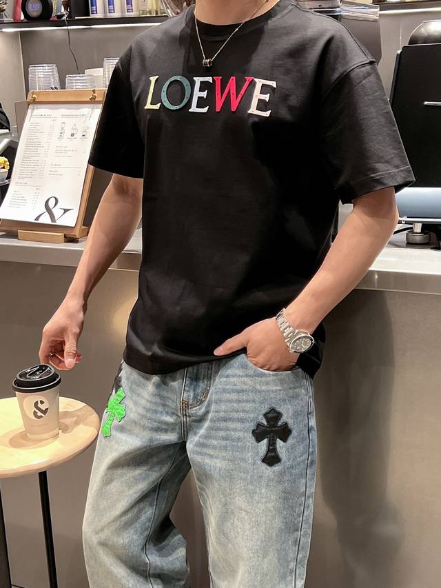 Lowe* 爆单款 24年最新最顶级版本罗意威今年最新版，彩色贴布刺绣，上身效果贼好，完美之极，高品质短袖，多工艺结合，顶级制作工艺进口面料，240克冷染丝光棉