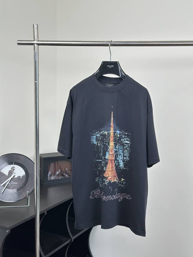 Balenciag* 巴黎blcg 24Ss新款限定款 日本东京银座东京铁塔夜景短袖t恤 Size：S M L Xl 复古平纹针织大廓形t恤，康丽直喷正面饰以g