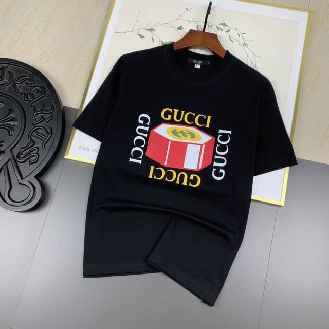 Gucci古奇 2024Ss春夏高品质240克古驰双纱潮牌棉t恤，工艺品级别，辅料顶真，车线做工符合精品要求，超级好搭配，落肩款，品质及剪裁设计都堪称一流，定制