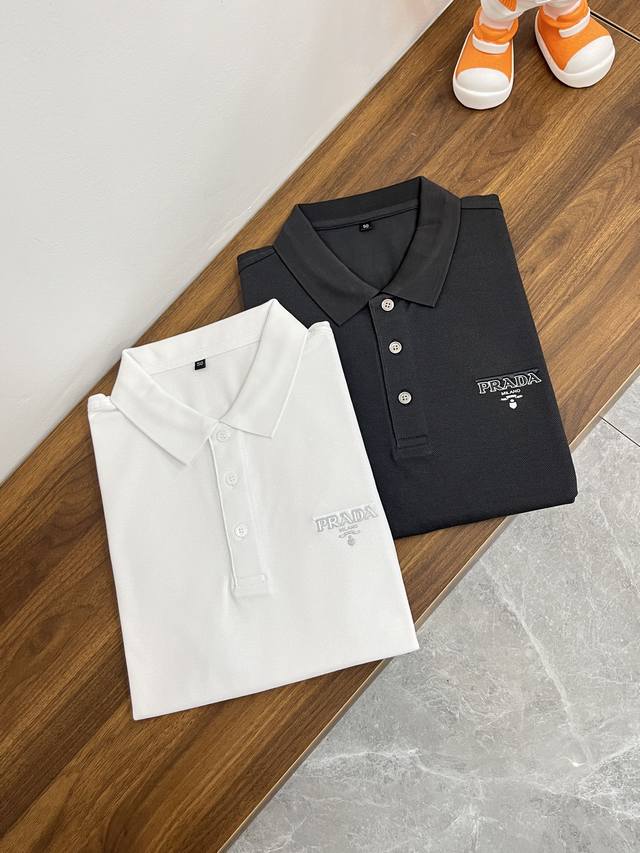 主推 Zegna 2024Ss早春新款发布 杰尼亚翻领短袖，Logo刺绣 穿上就是舒适自在又显瘦的存在，慵懒而随性，结合干净简单的色系就特别耐看，适合日常穿着~