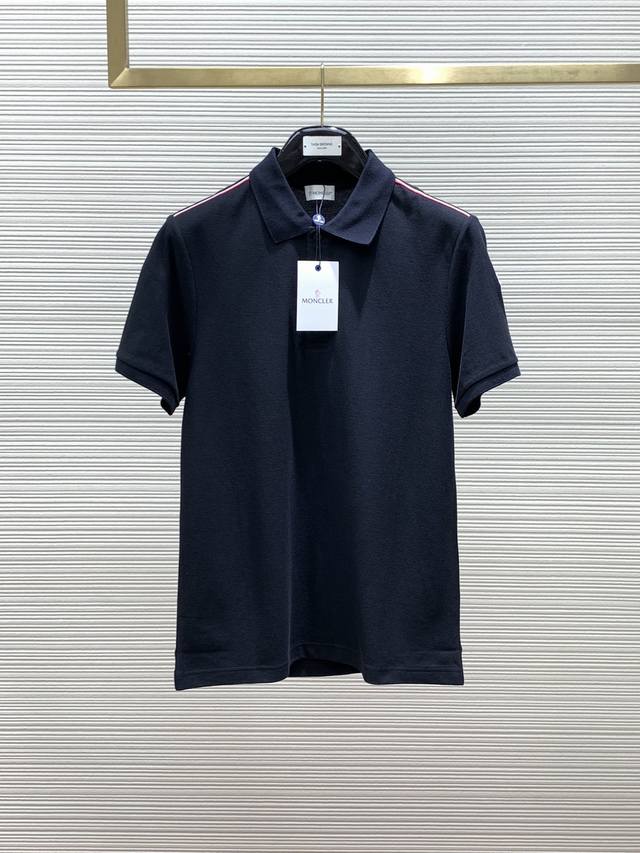 Moncler 蒙口，2024初夏最新品，专柜同步有售，原单狠货，时尚休闲短袖polo衫，上身舒适！吸睛而有亮点，采用进口原版面料，顶级刺绣工艺字母图案logo