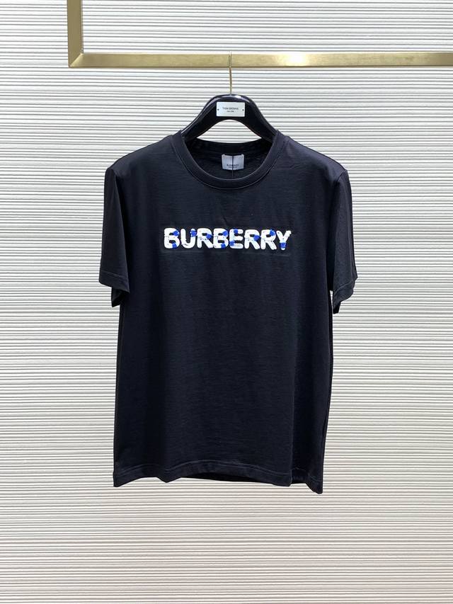 Burberry 巴宝莉，2024春夏最新品，专柜同步有售，原单狠货，时尚休闲圆领短袖t恤，进口原版面料，上身舒适透气，顶级刺绣工艺字母图案装饰logo，档次极