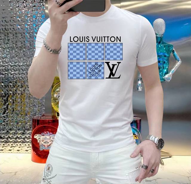 Lv 2024春夏新品爆款 顶级走秀网红款定制 春夏原单时尚休闲短袖t恤。24Ss春夏潮人网红必备单品，精选进口速干玉蚕丝面料，舒适性与透气性兼优，柔软抗皱弹性 - 点击图像关闭