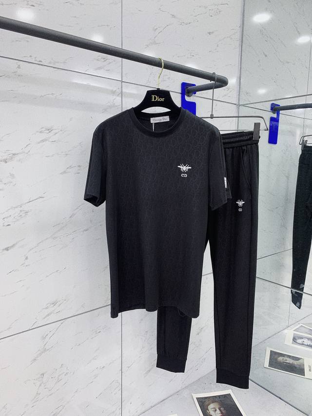 Dior Homme 迪奥 桀傲 2023Ss春夏新品 Go 运动休闲套装，甄选优质面料打造，舒适透气，质地超赞，客供五金辅料装饰，运动休闲于一身，无可挑剔的一