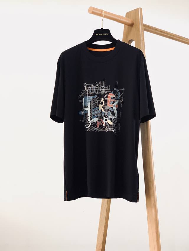 Hermès 爱马仕 2024Ss春夏新品 男士高级休闲短tee，标志性设计衔元素，亮眼时髦，品质感档次感都足够出色。不需要过多logo，懂的人自然明白你穿的是 - 点击图像关闭