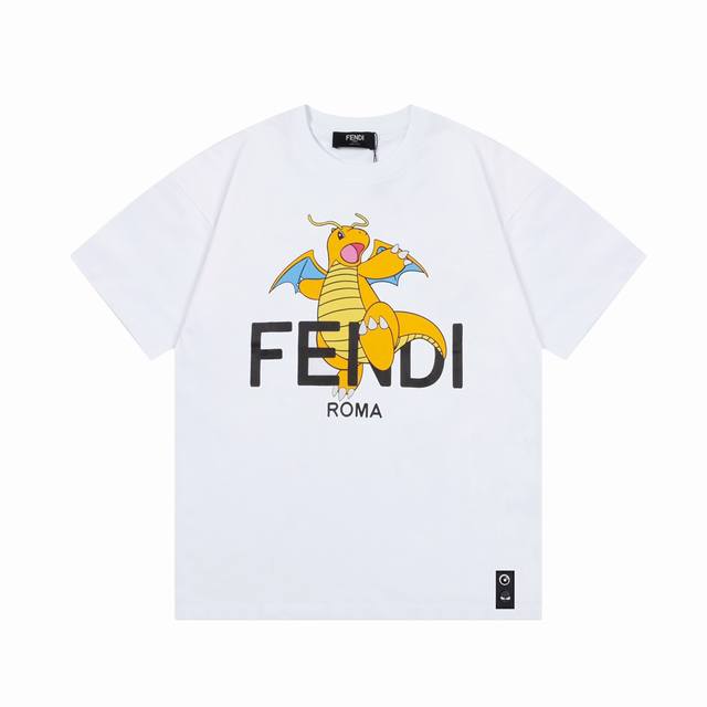 Fendi 芬迪 藤原浩联名 喷火龙印花 Logo标识精致升级，灵感源自八十年代复古 原版面料 官方同款 短袖t恤 定制260克同缸染面料 手感非常舒服 春夏最