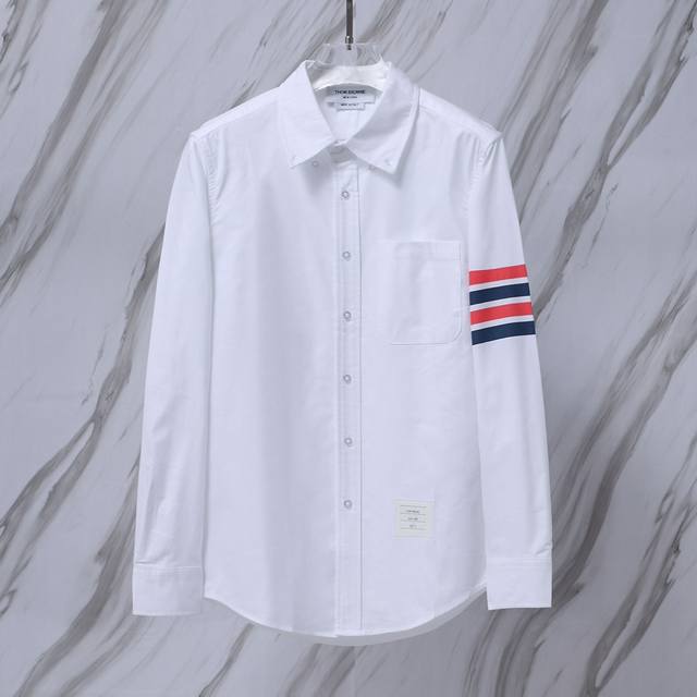 货号：905 Tb四季单袖红蓝条纹现货 Thom Browne Tb专柜正品同步 Tb经典款单袖彩条四条杠衬衫 意大利制造产地小标 高精定制正品牛津纺 100%