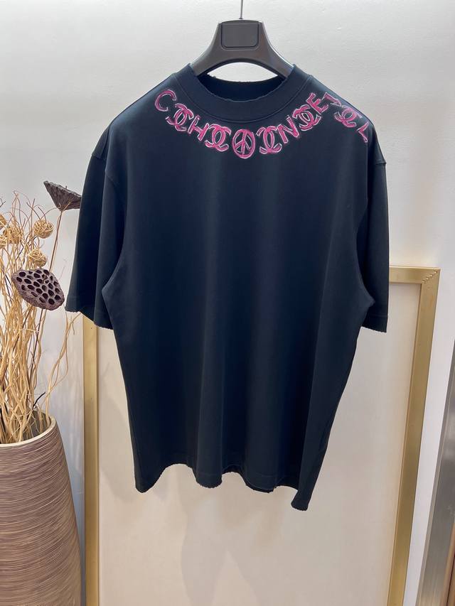 Size：S M L Xl 黑 白 灰3色入 男女同款 Ch*Nel香家 Gali同款中古风手绘涂鸦圆领短袖t恤 独有310克重纯棉 洗水破坏工艺 低调奢华 1