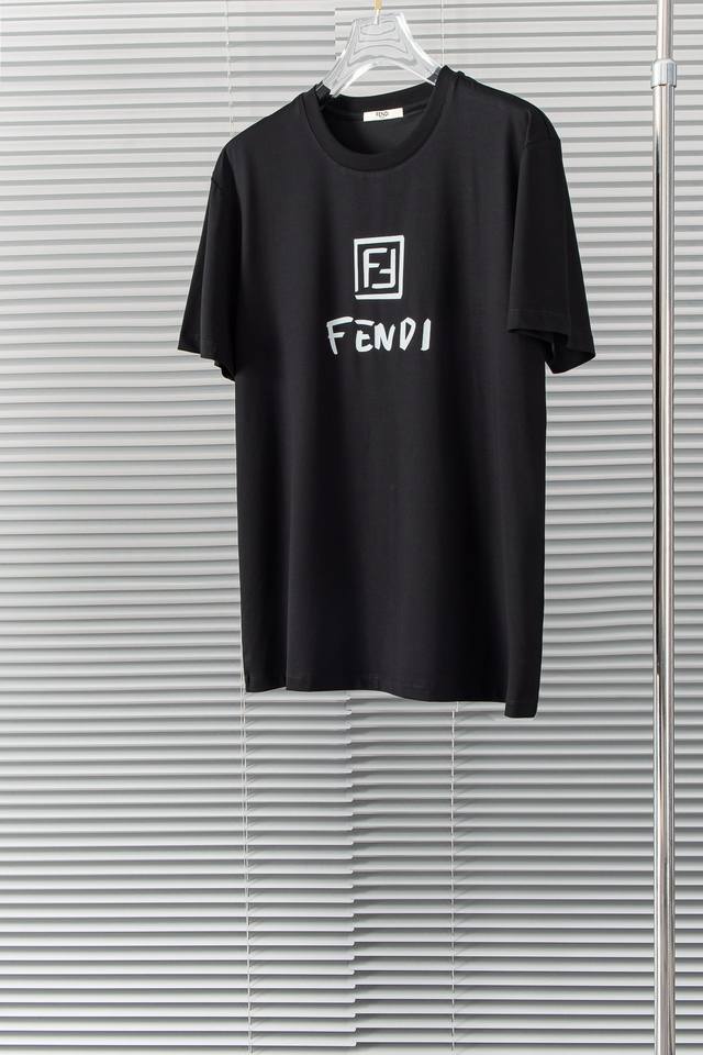 New# Fen*I 24春夏ss 男士圆领短袖t恤衫#从面料上体现高品质，高端男士必备精品，品质经得起检验，精选客供进口定织100%纯棉，色牢度强，更耐磨也更