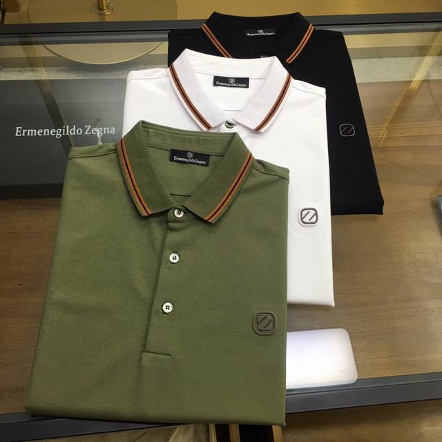 专柜新品 Z.Zegn... 2024春夏专柜新品 时尚polo 翻领短袖 高级定制百搭款式 任何人都可以轻松驾驭 面料全订制工艺 胸前奢华经典品牌logo设计