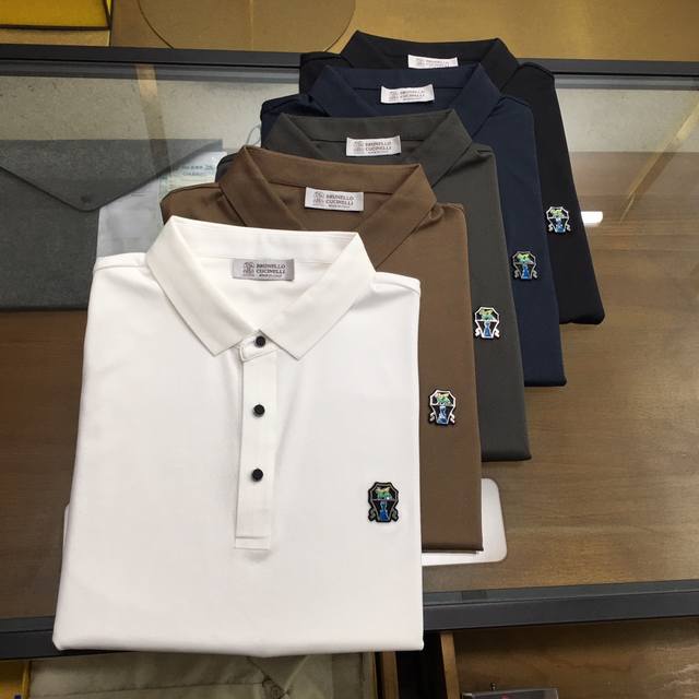 新品 Bc... 高端polo 2024Ss春夏新品翻领 Go 时尚休闲翻领t恤，甄选优质天丝凉爽面料，无痕切割工艺，胸前密针精致logo设计标识，客供订织五金