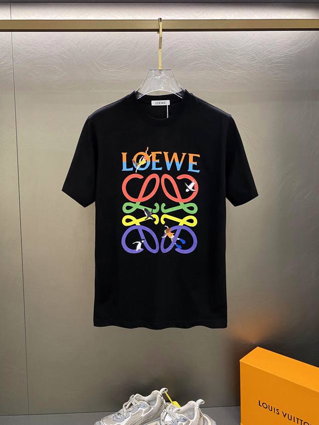 Ss罗意家纯棉最新最顶级版本胸前loewe经典印花字母logo图案时尚简约潮流短袖，最顶级的品质专柜原单短袖，顶级制作工艺进口面料，专柜款独特设计，采用进口高端