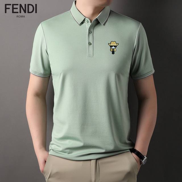 Fendi 芬迪 2024春夏专柜原单系列 高端优雅成功男士定制 顶级时尚休闲兼商务短袖翻领，精选进口原单精棉面料，原版绣花logo设计更显奢华高贵风范，上身舒