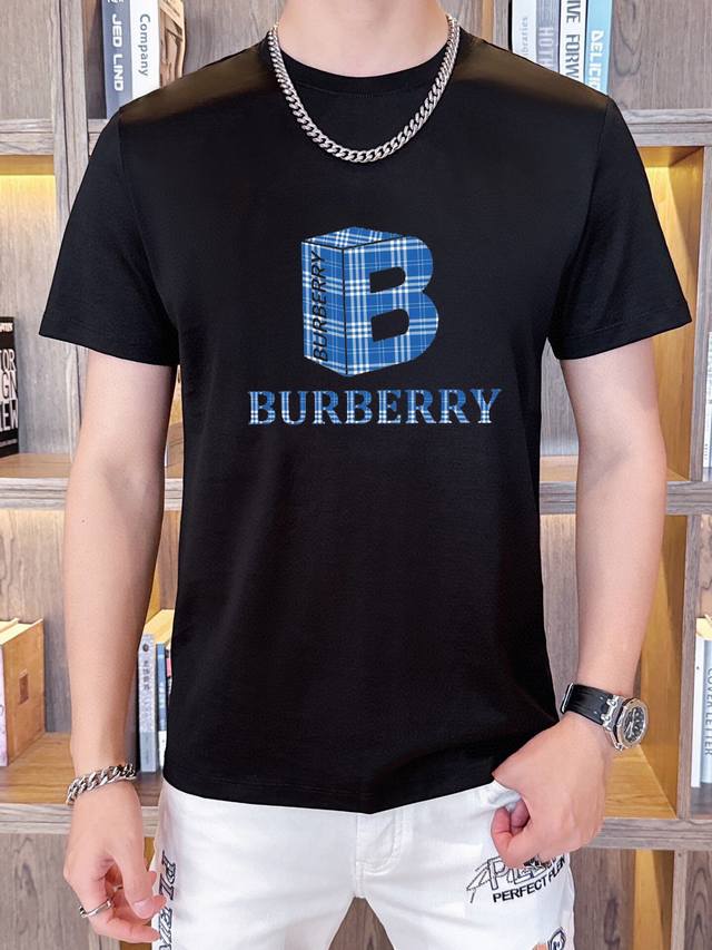 品牌 Burberry 巴宝莉 胖子福音 原单男士休闲短袖t恤，2023春夏新品，定制胸前顶级logo 工艺、搭配整件细节 品质及剪裁设计都堪称一流，定制进口丝