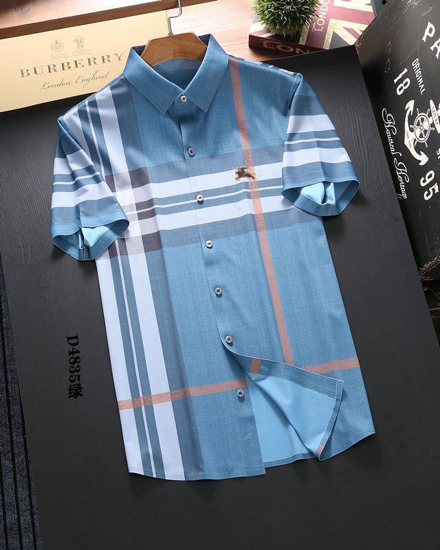 Burberry巴宝莉 高级轻奢单品 2024Ss龙年春夏专柜时尚大爆款短袖衬衫休闲时尚外穿 内搭必备款，舒适好看上身可见 定制进口高端丝光棉面料，手感细腻丝滑