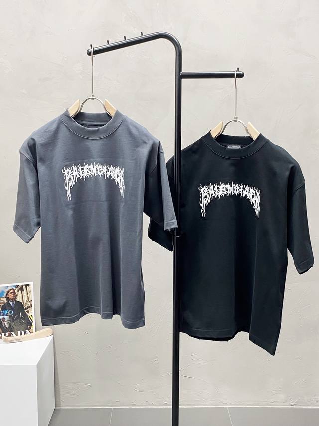 Balenciaga巴黎世家独家专供新款原单男士休闲短袖 高端定制 高版本 时尚百搭爆款进口面料 手感超柔软细腻 穿着亲肤舒适 高端精品 代工厂精细做工 上身非