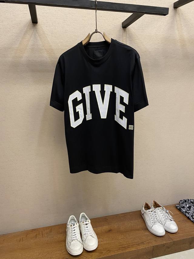 Givenchy、2024春夏 New Give*Chy Paris刺绣网孔标识短袖2024春夏 New Give*Chy Paris刺绣网孔标识短袖t恤 Os