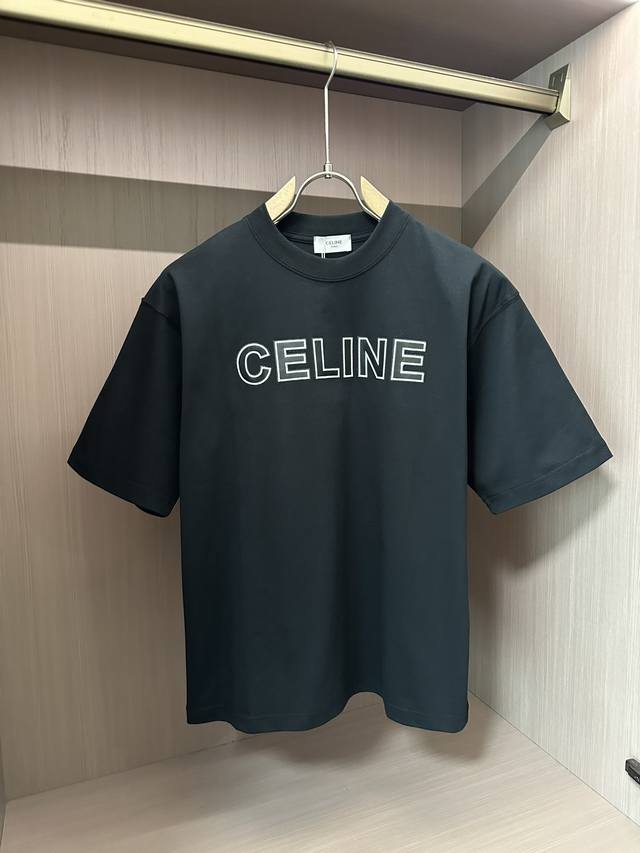 Celine 2024春夏款 官网同步 面料采用纯棉精梳棉面料，上身版型超正！日常百搭，衣橱必备单品！ 尺码 M-3Xl