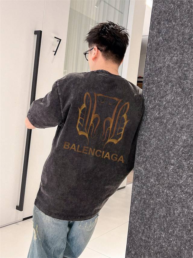 Balenciaga 水洗做旧工艺，潮牌落肩款设计，现货供应，配色轻熟百搭，尺码s-2Xl