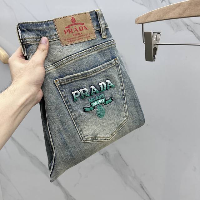 Prada 普拉达 2024新款原单狠货牛仔裤，直筒裤型 超级有范，原单定制洗水 极品超级耐看 原版五金辅料开模！潮流百搭 Mz码数：30-38无35.37