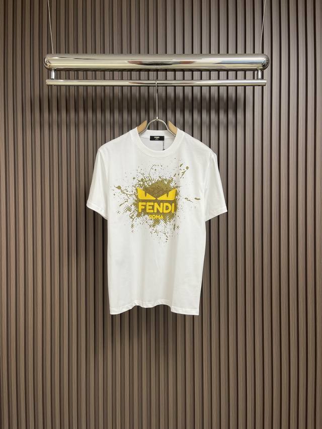 Fendi 2024Ss夏季新款小怪兽眼睛logo装饰圆领t恤，纯棉面料打造，小怪兽眼睛印花点缀，面料做了加厚处理，密度非常之高令版型垂感更好！耐穿又舒适。尺码