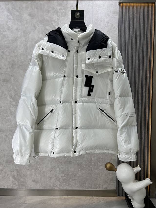 Moncler 蒙口新款羽绒服2023最新款羽绒服男女同款，原版本1:1订制五金配件全进口原版本定制 欢迎专柜对比 绝对的高品质 采用顶级90白鸭绒 超柔软 充