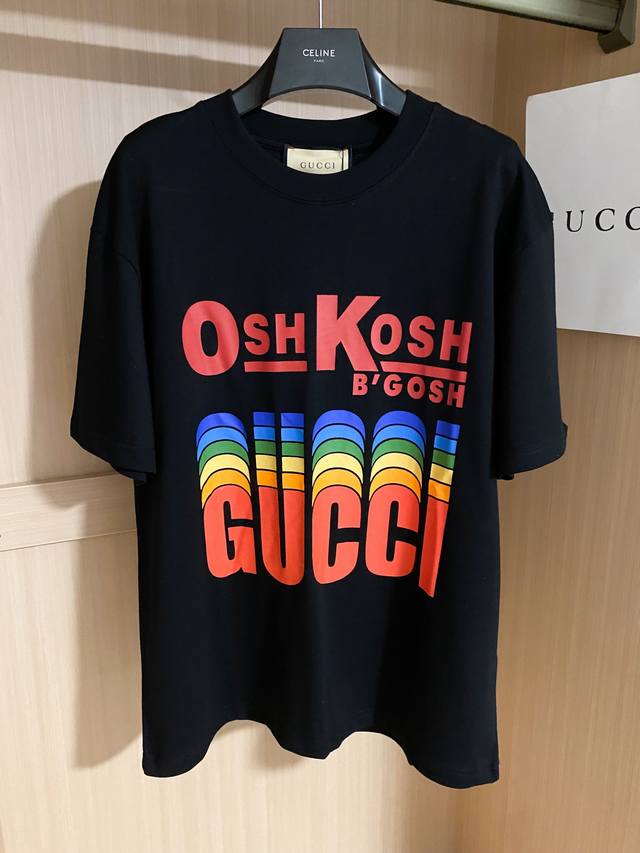 Gucci 面料- 采用300克双股精梳棉面料.索罗纳螺纹定织定染 工艺- 日本进口“兄弟”印花机喷绘而成 辅料- 全身定制辅料 尺码xs S M L 黑色 杏