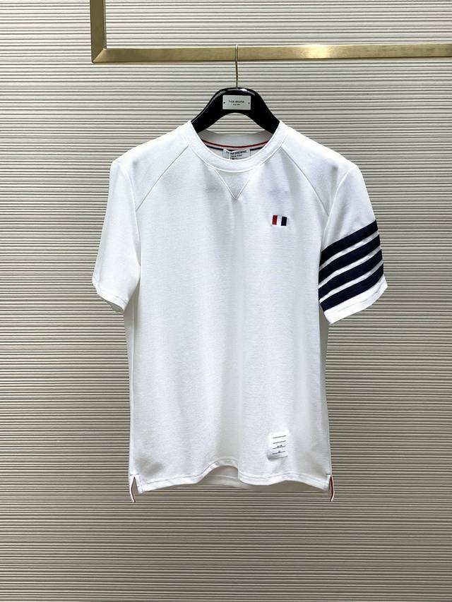 上衣 ，裤子 ，Thom Browne 汤姆 布朗，24夏季新品，专柜同步爆款休闲短袖套装，本季必入百搭款式，上身极为出挑，超级百搭款 ，原版1:1复刻，三标齐