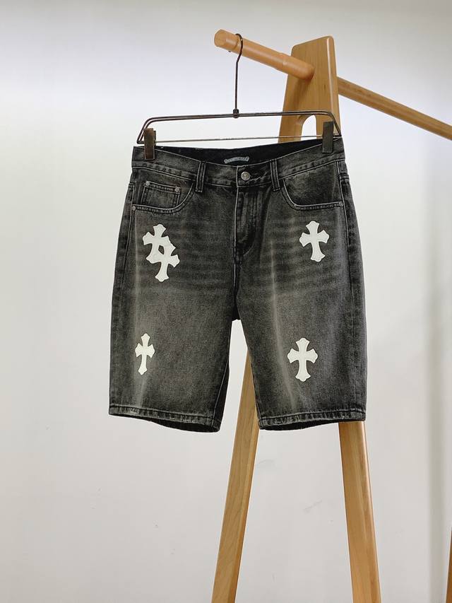 Chrome Hearts 克罗心 2024Ss春夏新品 休闲牛仔短裤，进口洗水弹力面料，上身舒适透气有弹力，客供五金辅料装饰，档次极高，版型超正，全品相订单款