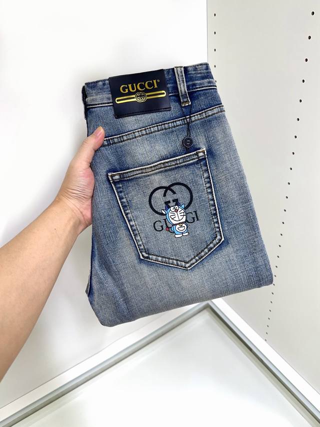 Gucci 古奇 新款新品 专柜有售 实体店极品牛仔裤专柜原版1:1好货，适合各个年龄段。市场最高版本的欧洲进口面料。舒适柔软亲肤，上身效果超级棒时尚百搭，笔挺