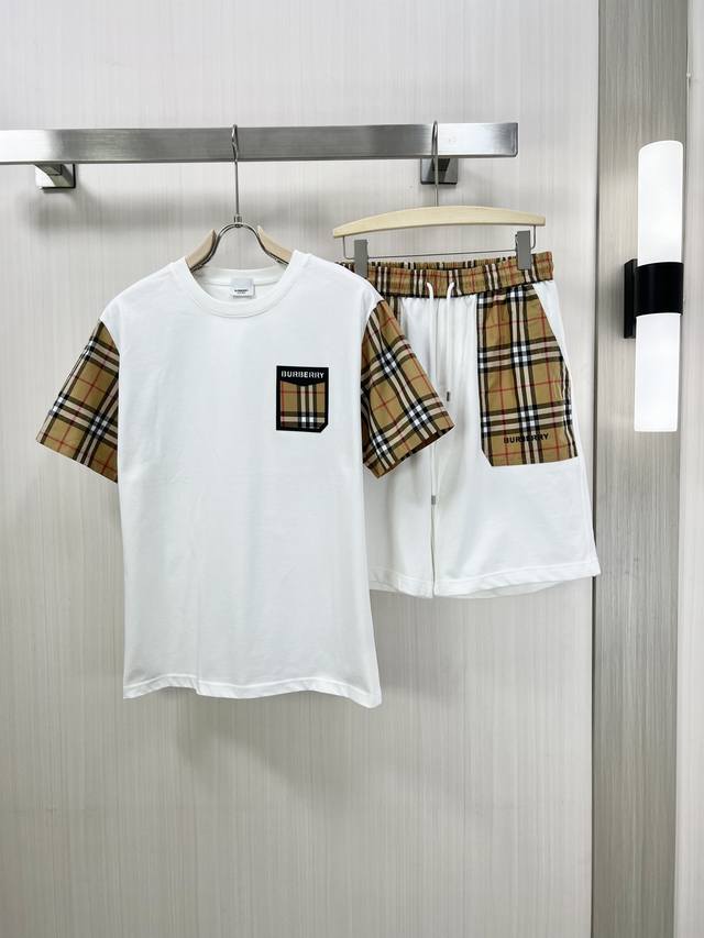 Burberry 巴宝莉 2024Ss春夏新款 休闲 短袖 短裤裤 套装，高端版本！专柜定制面料 透气舒适度高，细节无可挑剔，品牌元素设计理念，体现高品质。手感