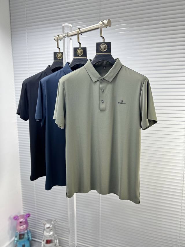 Giv*纪梵希 Ss24夏季新款翻领polo衫 雍容华贵的品牌风格，客供进口面料，手感丝滑细腻有光泽， 做出来的衬衫也是版型垂顺挺括，并且还抗皱抗起球，贴身穿着