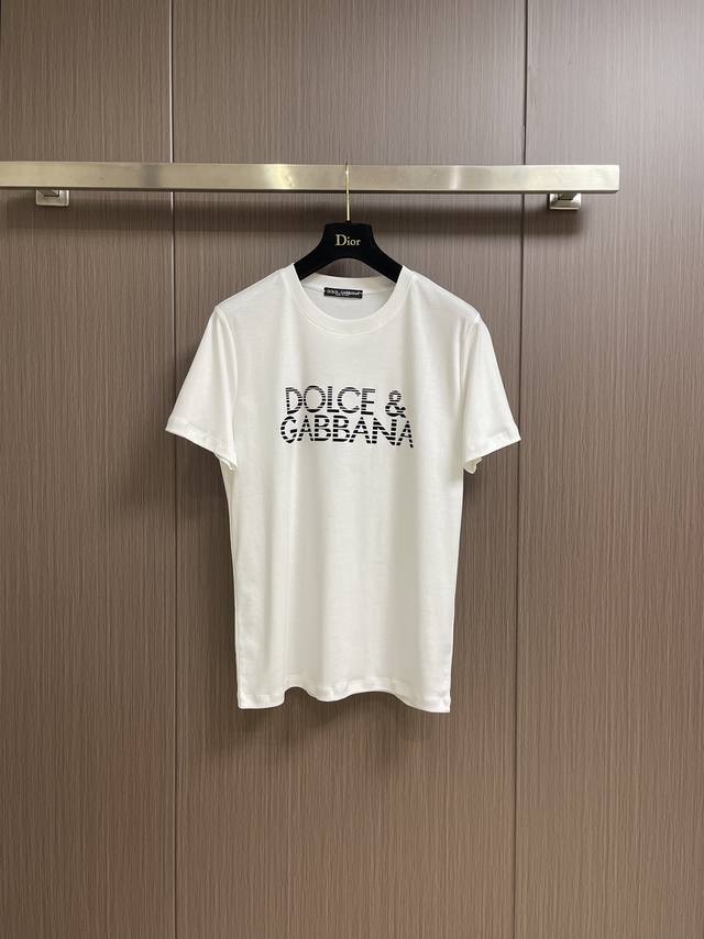 Dolce Gabbana Dg 2024Ss春夏新款基础黑白丝光棉圆领短袖t恤，字母徽标印花休闲圆领短袖t恤衫！客供进口高支高密80支双股丝光棉面料，软糯细腻