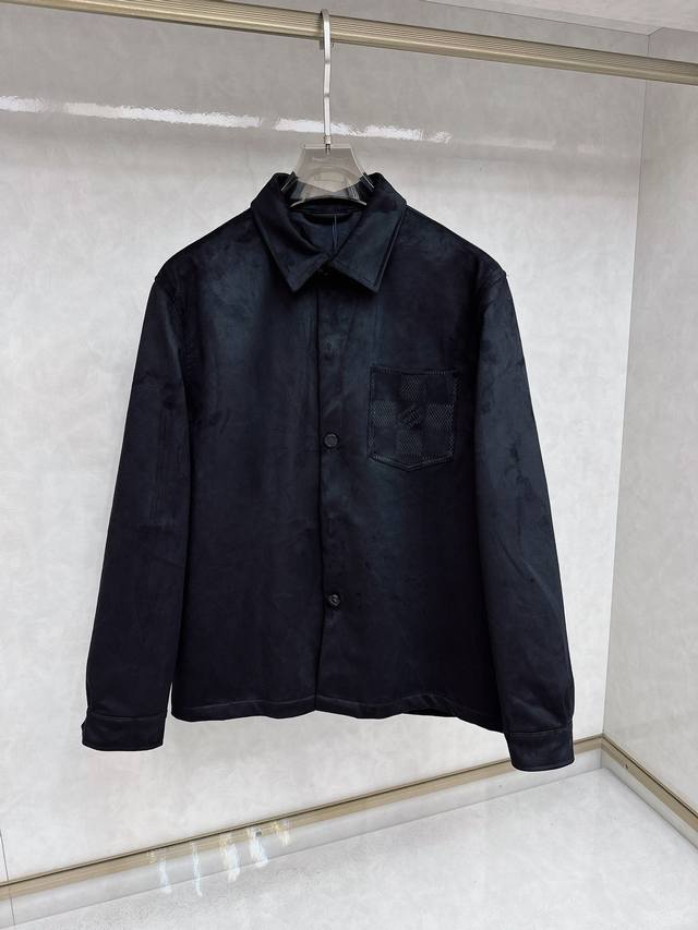 Lv 24新款鹿皮绒夹克外套 Size：M L Xl Xxl Xxxl