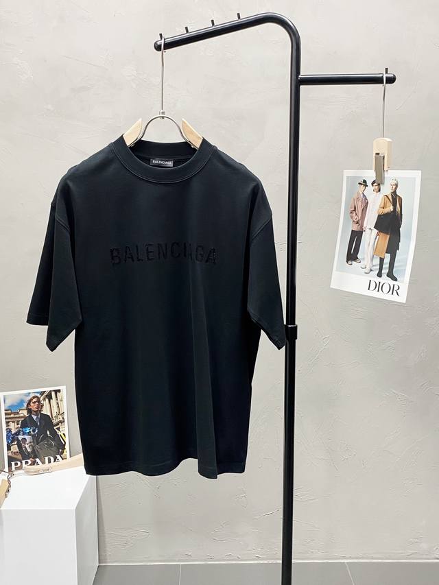 Balenciaga巴黎世家独家专供新款原单男士休闲短袖 高端定制 高版本 时尚百搭爆款进口面料 手感超柔软细腻 穿着亲肤舒适 高端精品 代工厂精细做工 上身非