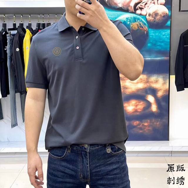 古奇、春夏 原版刺绣新品男士时装商务休闲polo衫，以面料和工艺为主导的一款休闲短袖，摒弃了以往的风格与基调，走了极简的路线，非常纯粹且利落干净，经典版型，沉稳