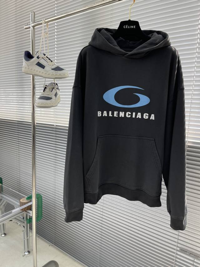 Balenciag Loop Sports印花卫衣 采用420克巴黎灰毛圏以及1*1罗纹340克 质感十足 舒适贴肤 正面饰以loop Sports Icon艺