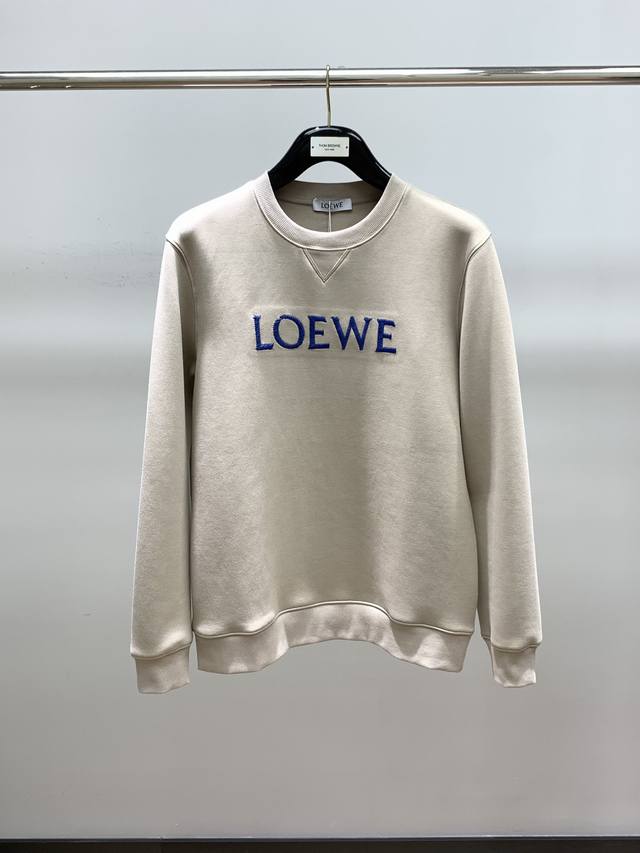 Loewe 罗意威，2024秋季最新款，时尚休闲圆领卫衣，原单狠货，简约舒适，版型不挑人，采用进口原版面料，舒适度极佳，顶级刺绣工艺字母图案logo，原版五金辅