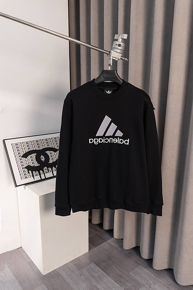 款号：He030 Adidas阿迪 X Balenciaga巴黎联名双面穿卫衣 三个颜色全部开发，衣服面料采用原版定织定染纯棉毛圈400G高克重面料，柔软亲肤细