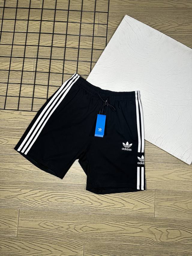 Yld6690＃ 新款上新 独家定制版本adidas 三叶草春夏季情侣款专柜男女同款三条杠双三叶草刺绣logo短裤 裤子侧拉链 侧边三杠大腿ad三叶草持续 裤脚