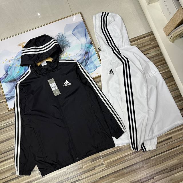 Yld679＃ 新款上新 Adidas阿迪达斯网遮阳外套男士运动服皮肤衣防风衣连帽夹克防晒服外套宽松版型 Adidas 阿迪达斯春夏季新款三条杠防紫外线连帽防晒